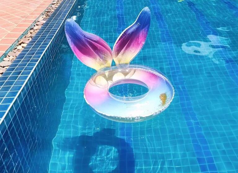 プールの見えるスタンダードトリプルルーム, Siam Tara Resort Chiangkhong