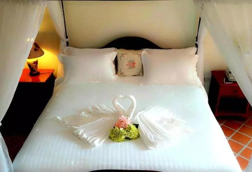 プールの見えるデラックスルーム, Siam Tara Resort Chiangkhong
