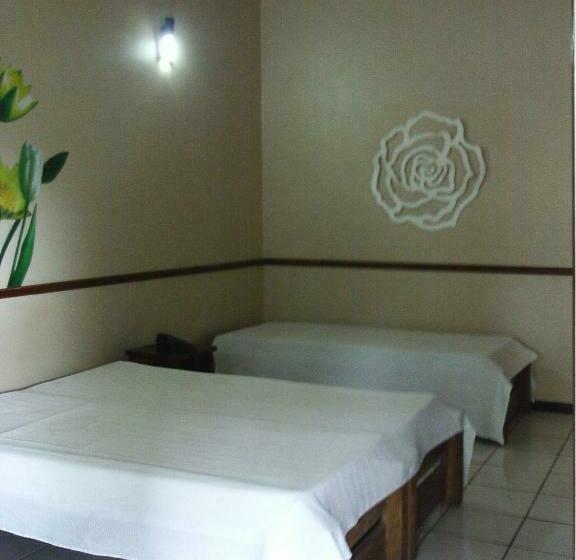 חדר סטנדרט לשלושה, Taperapuan Praia