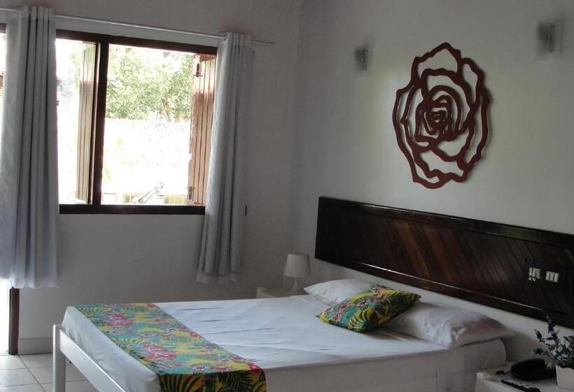 חדר סטנדרט לשלושה עם נוף לבריכה, Taperapuan Praia