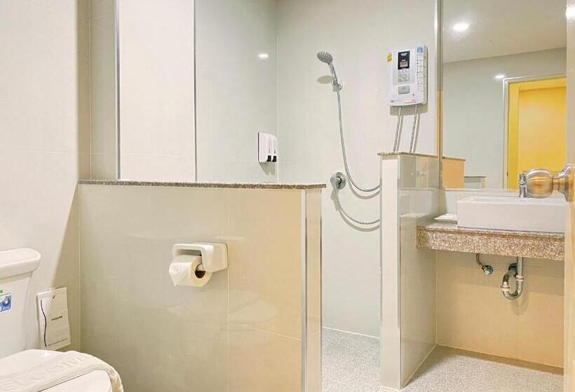 اتاق استاندارد با بالکن, The Coconut