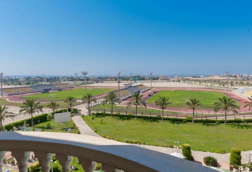 اتاق لوکس با چشم‌انداز استخر, Tolip Family Club Borg El Arab