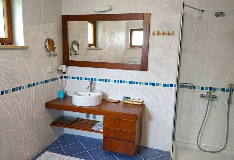 Quarto Estandar, Zephyros