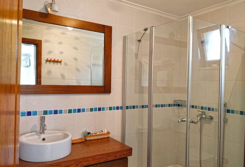 Quarto Familiar, Zephyros