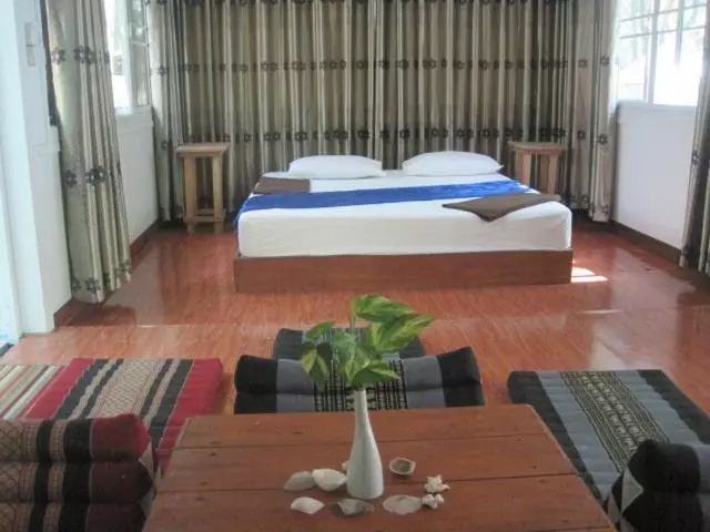 デラックスバンガロー, Jj Beach Resort & Jj Seafood
