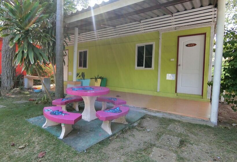 Номер Стандарт, Phe Samed Villa
