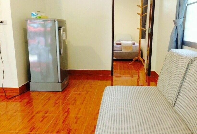 スタンダード4人部屋, Phe Samed Villa