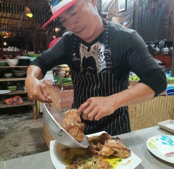 חדר סטנדרט, Pp Red Tuna Hut