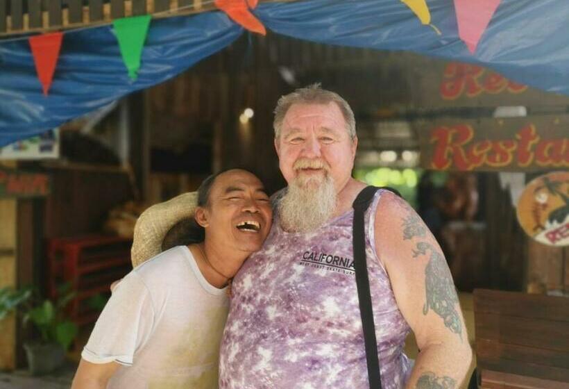 חדר סטנדרט, Pp Red Tuna Hut