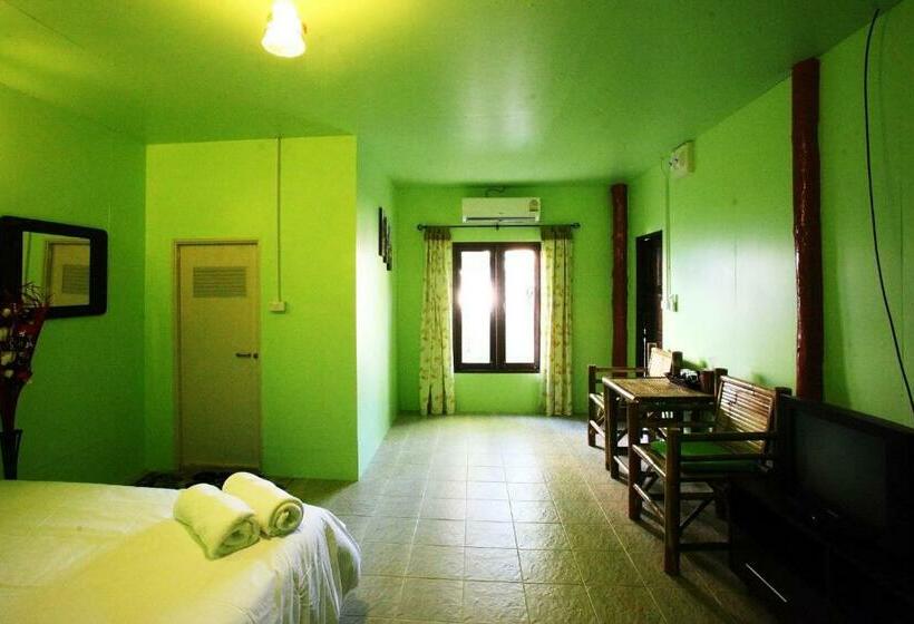 חדר סופריור, Pp Red Tuna Hut