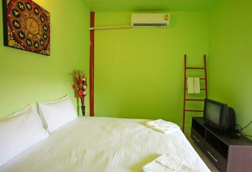 חדר סופריור, Pp Red Tuna Hut