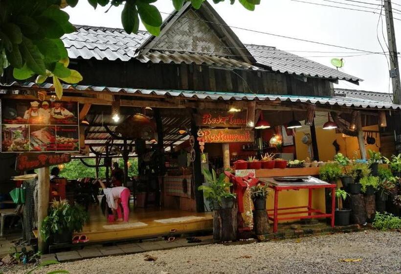 Номер Superior, Pp Red Tuna Hut