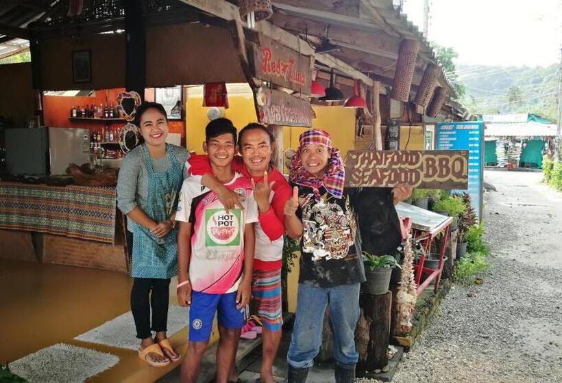 חדר סופריור, Pp Red Tuna Hut