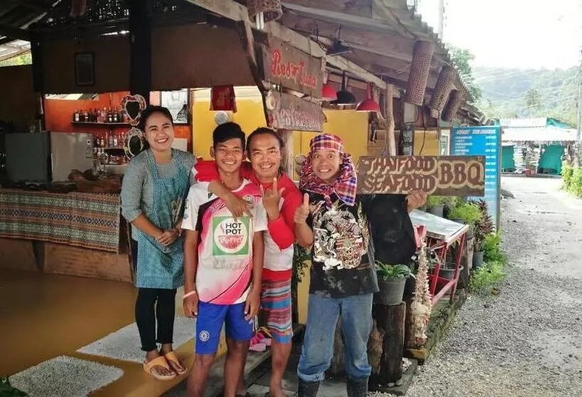 スーペリアールーム, Pp Red Tuna Hut