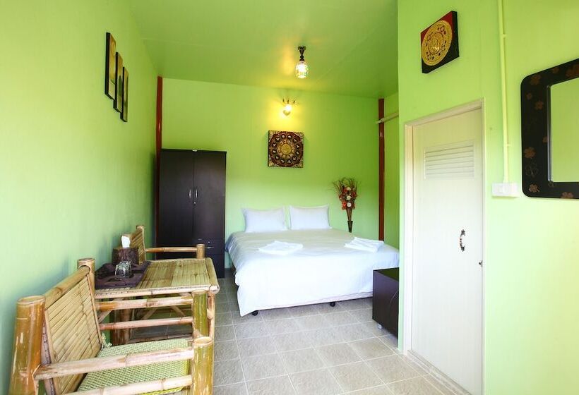 חדר סופריור, Pp Red Tuna Hut