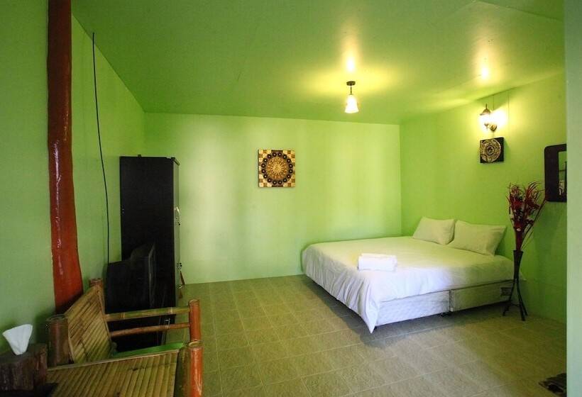 חדר סופריור, Pp Red Tuna Hut