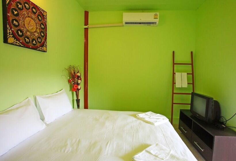 חדר סופריור, Pp Red Tuna Hut