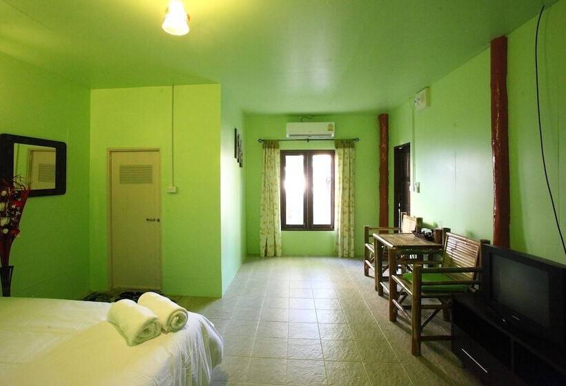 חדר סופריור, Pp Red Tuna Hut