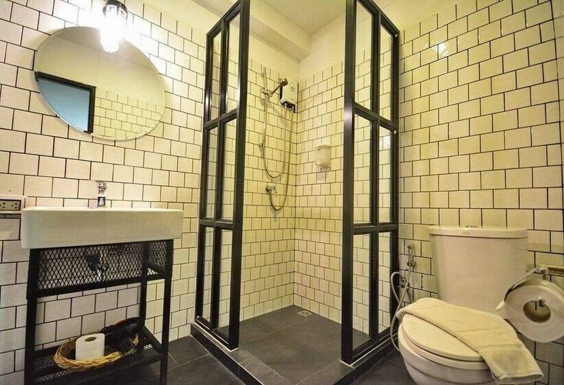 Номер Deluxe, Strips The Poshtel Hostel