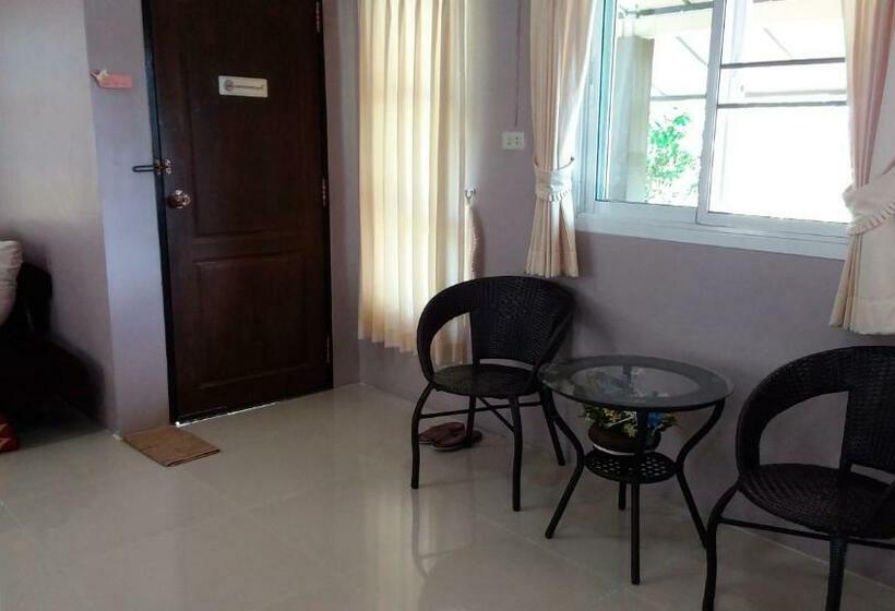 חדר סטנדרט נוף לגינה, Bansuanrachawadee B&b