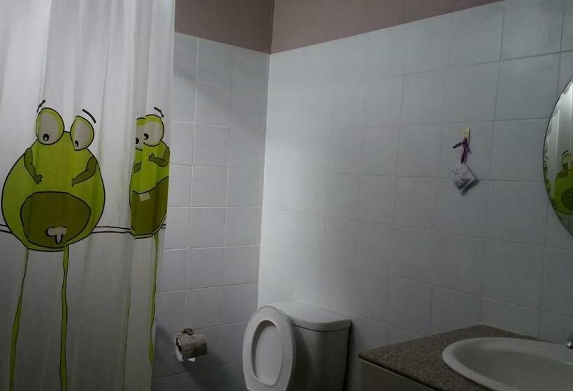 Номер Стандарт Вид на Сад, Bansuanrachawadee B&b