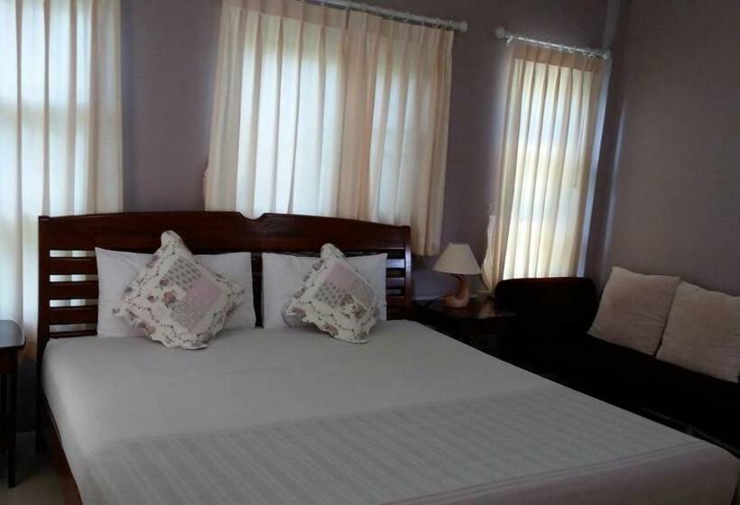 标准房带园景, Bansuanrachawadee B&b