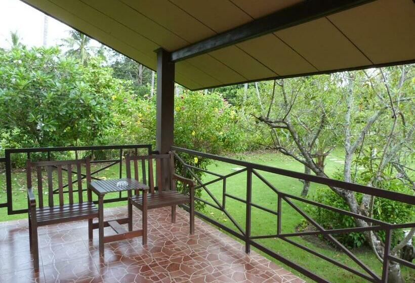 标准房带园景, Bansuanrachawadee B&b