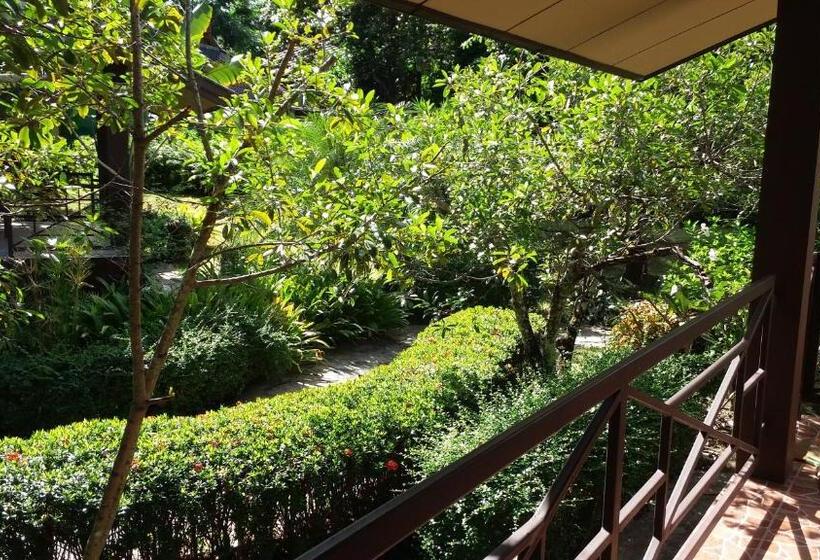 Номер Стандарт Вид на Сад, Bansuanrachawadee B&b
