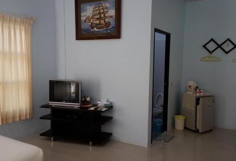 غرفة قياسية مطلّة علي الحديقة, Bansuanrachawadee B&b