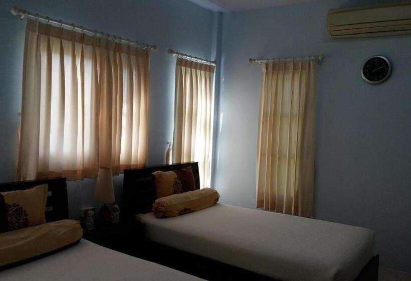 标准房带园景, Bansuanrachawadee B&b