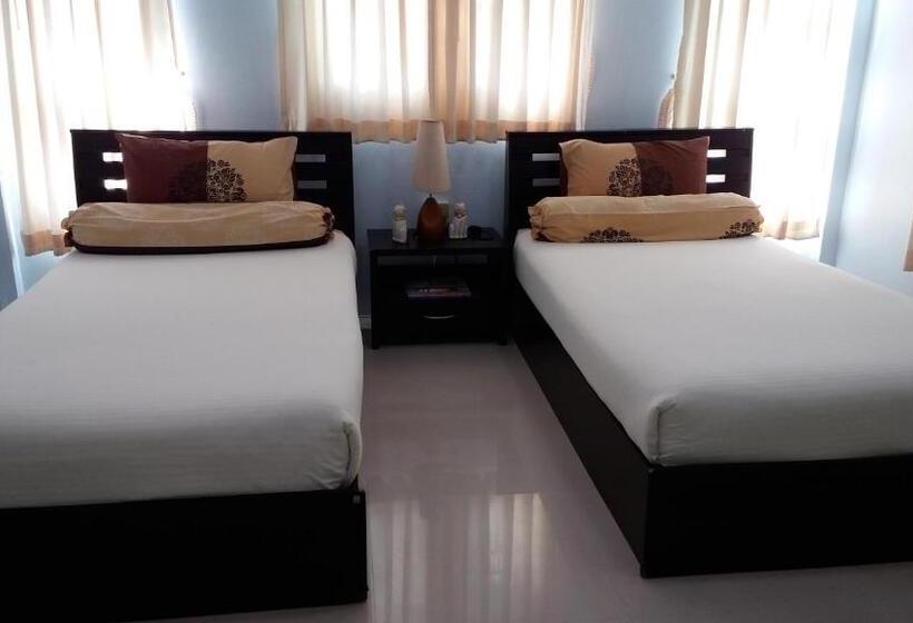 Номер Стандарт Вид на Сад, Bansuanrachawadee B&b