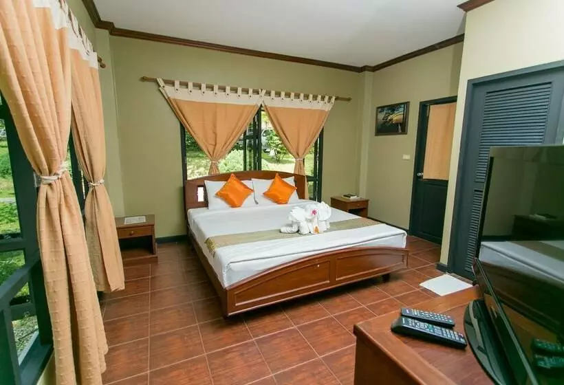 اتاق سوپریور, Forra Hill Resort