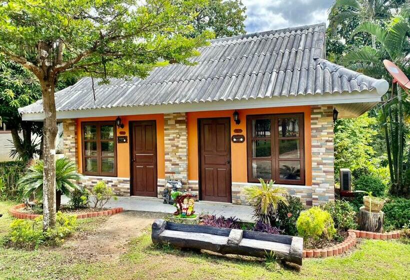 스탠다드 룸, Baan Phuthadol