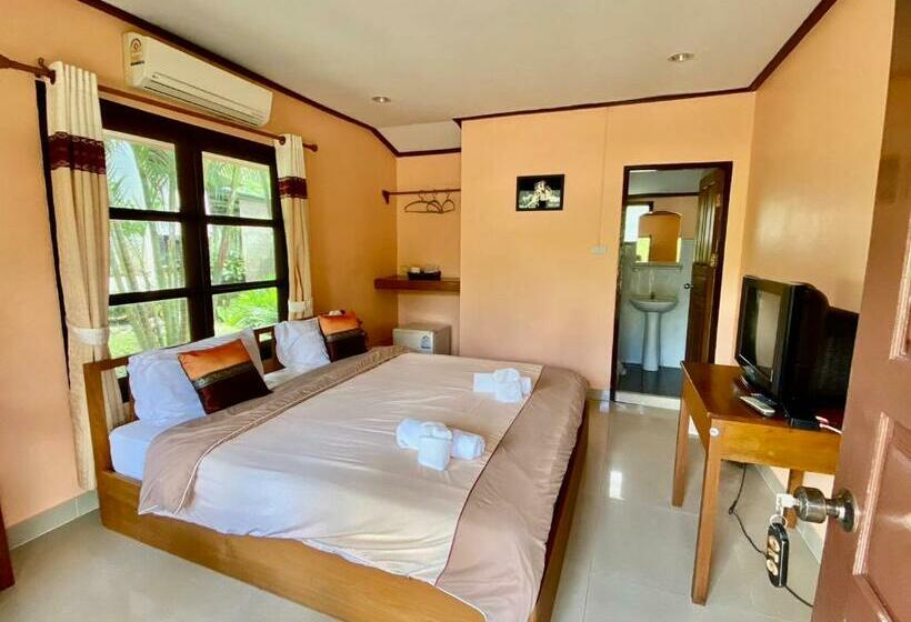 Номер Стандарт, Baan Phuthadol