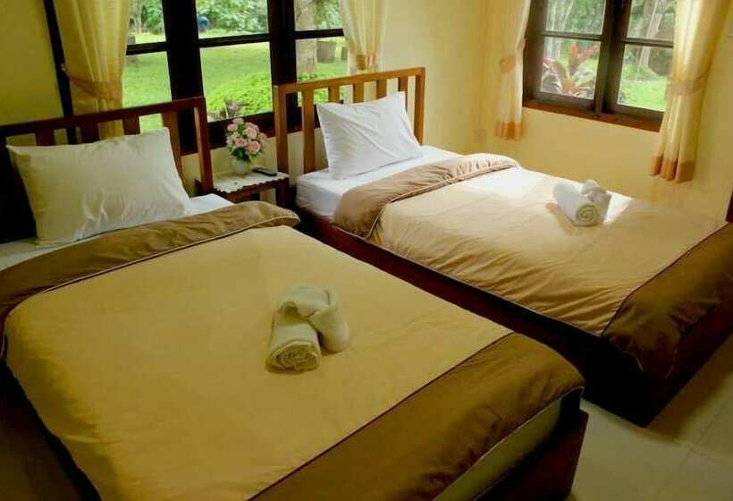 Номер Стандарт, Baan Phuthadol