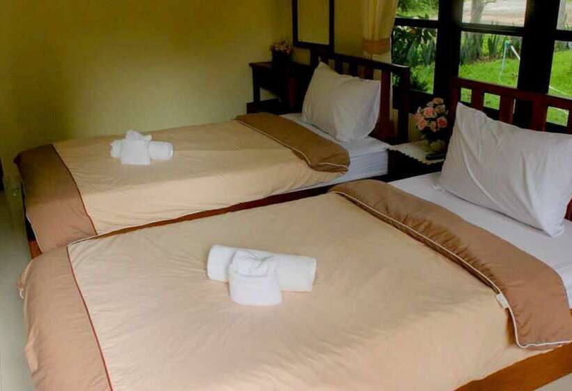 스탠다드 룸, Baan Phuthadol