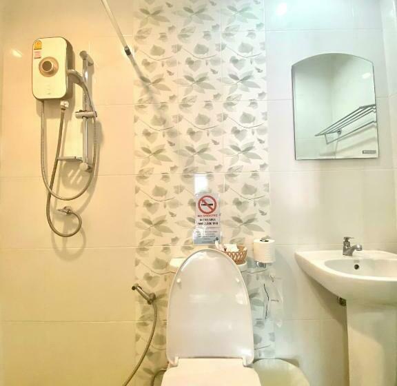 Номер Deluxe с Балконом, Chinda Boutique