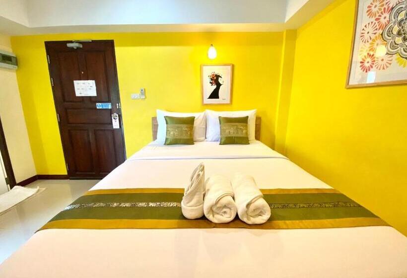 Номер Стандарт, Chinda Boutique