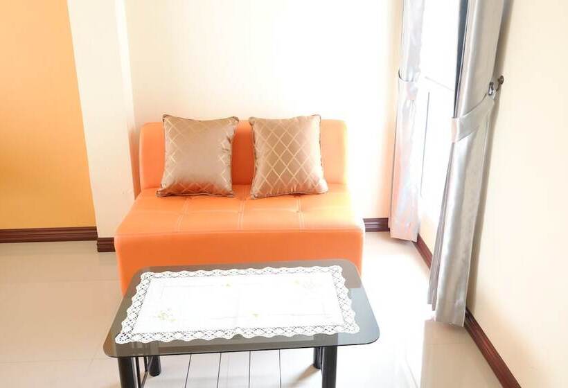 Номер Deluxe с Балконом, Chinda Boutique