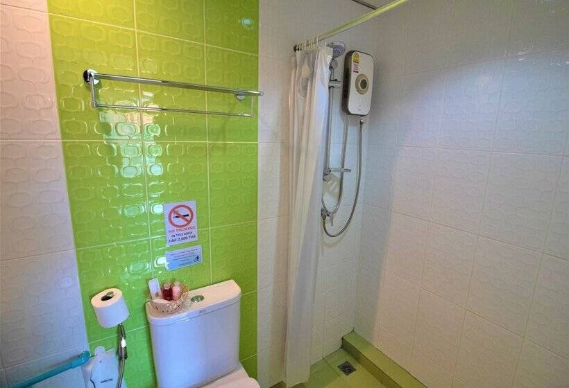 Номер Стандарт Индивидуальный с Балконом, Chinda Boutique