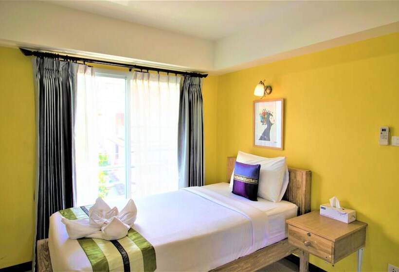 Номер Стандарт Индивидуальный с Балконом, Chinda Boutique