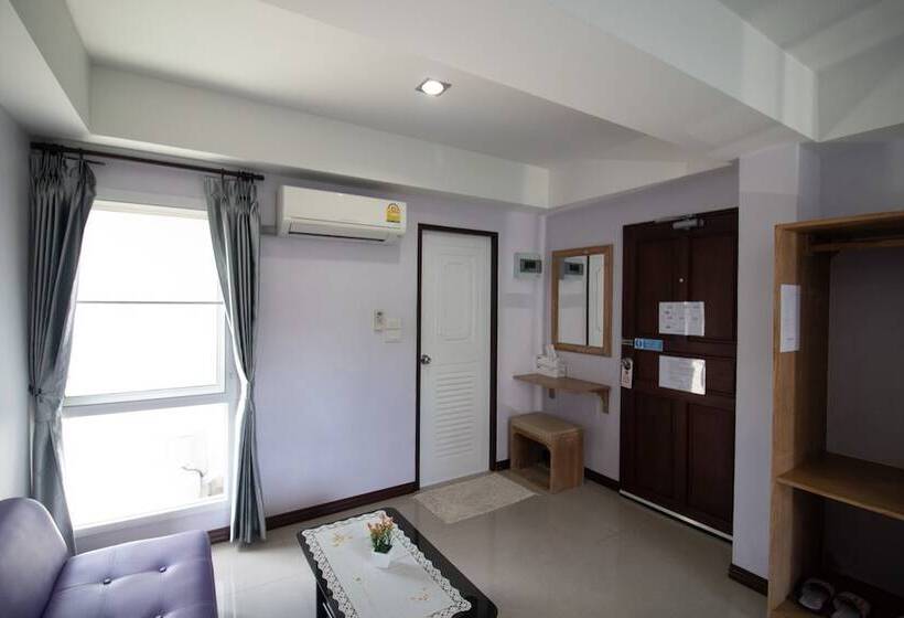 Номер Deluxe с Балконом, Chinda Boutique