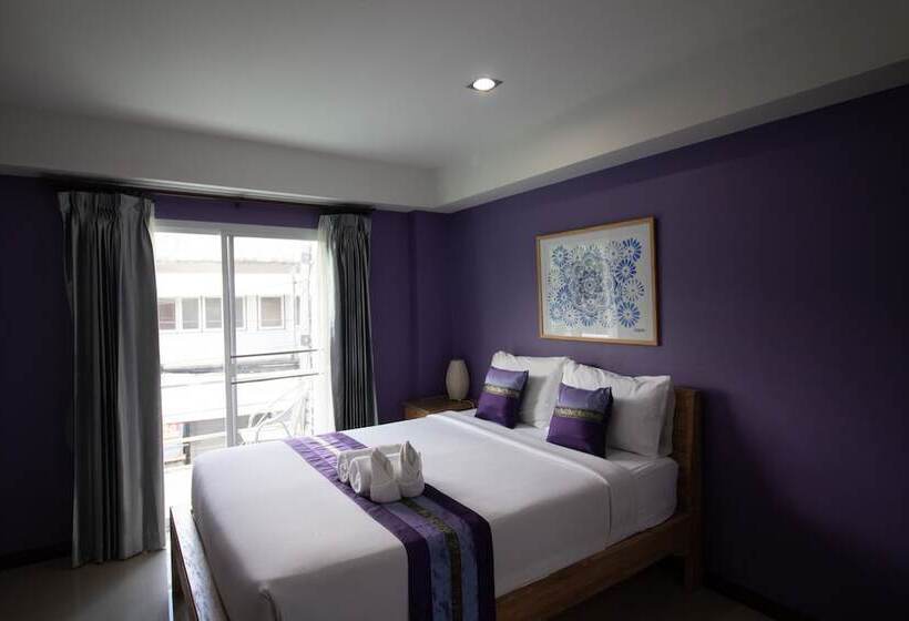 Номер Deluxe с Балконом, Chinda Boutique