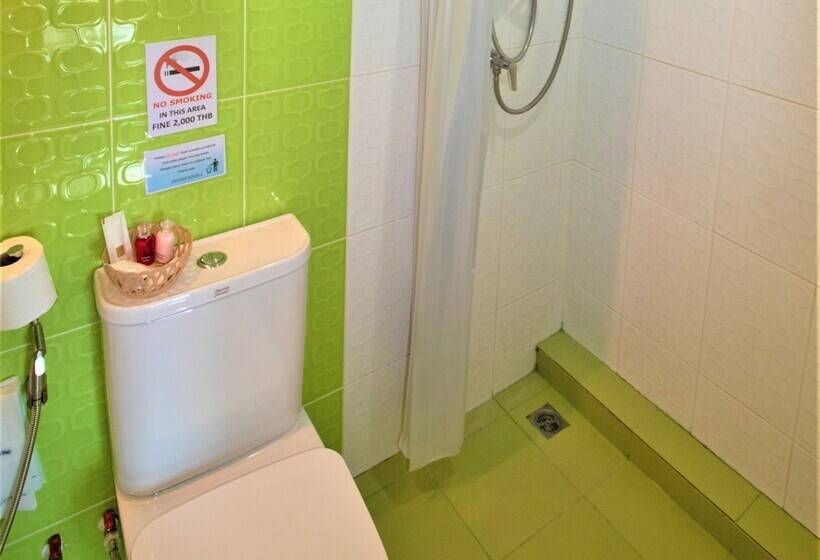 Номер Стандарт Индивидуальный с Балконом, Chinda Boutique