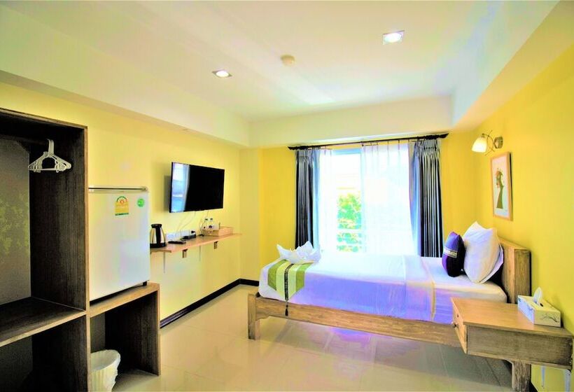 Номер Стандарт Индивидуальный с Балконом, Chinda Boutique