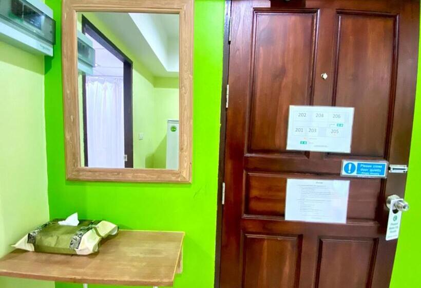 Номер Стандарт с Балконом, Chinda Boutique