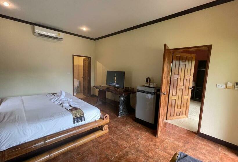 בונגלו משפחתי, Garden Resort