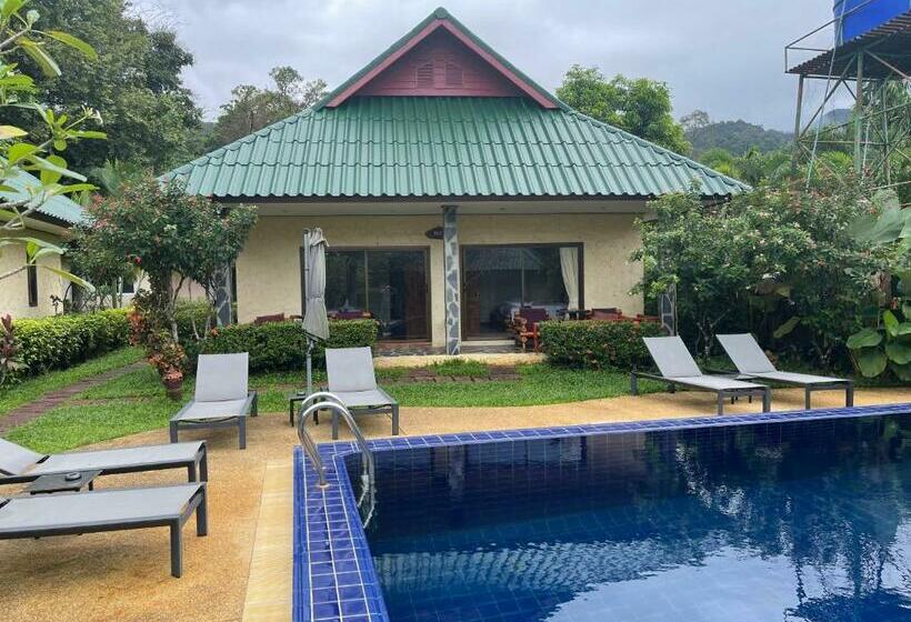 בונגלו משפחתי, Garden Resort