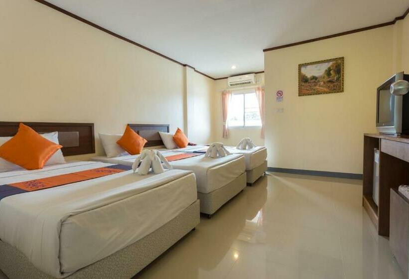 Economy Triple Room, Kyp Khunyuw Place Hotel โรงแรมเควายพี ขุนยูวเพลส ฝาง