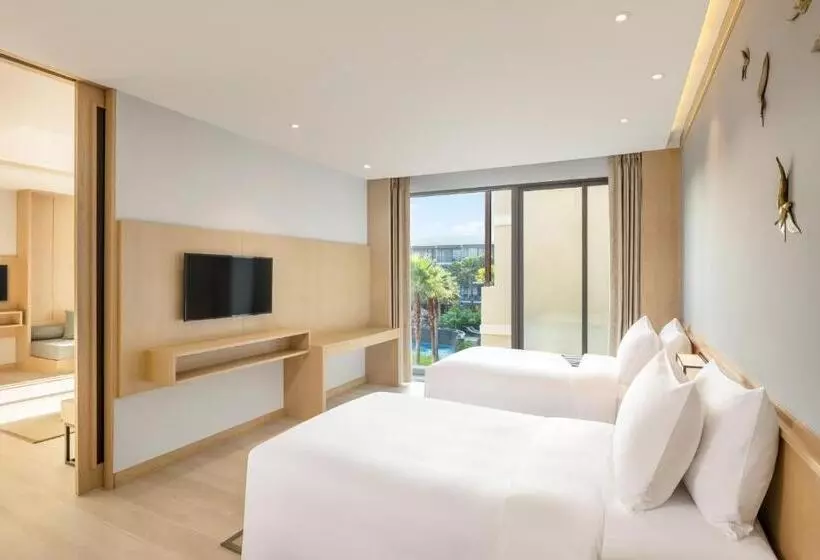 プールビューファミリールーム, Le Meridien Khao Lak Resort & Spa